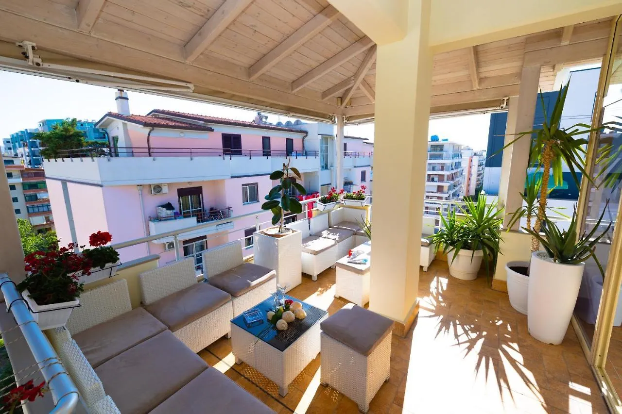 דירה Vlorë Hana Apartament Hot Tub אלבניה