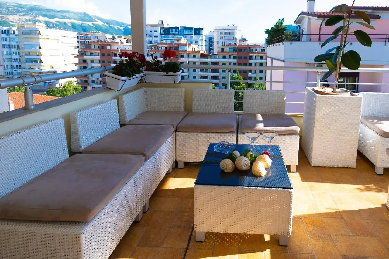 דירה Vlorë Hana Apartament Hot Tub אלבניה